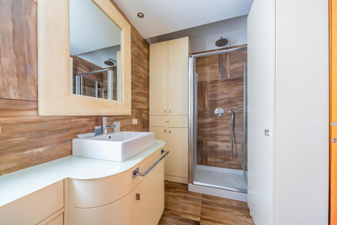 Cozy Apt - Corso Vercelli & Conciliazione M1 Milánó Kültér fotó