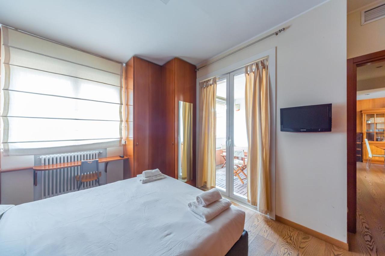 Cozy Apt - Corso Vercelli & Conciliazione M1 Milánó Kültér fotó